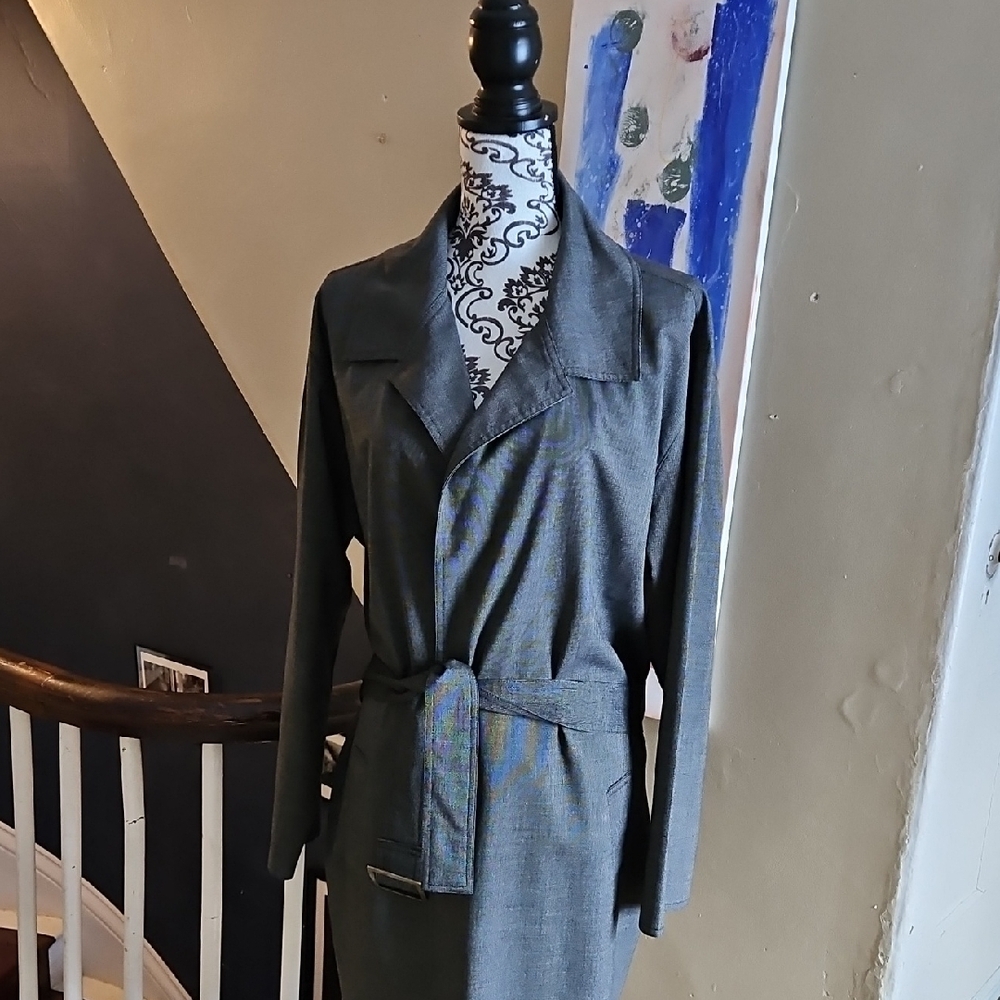 Chico's Women's Belted Trench Coat In Soft Gray. Size 3 (L)